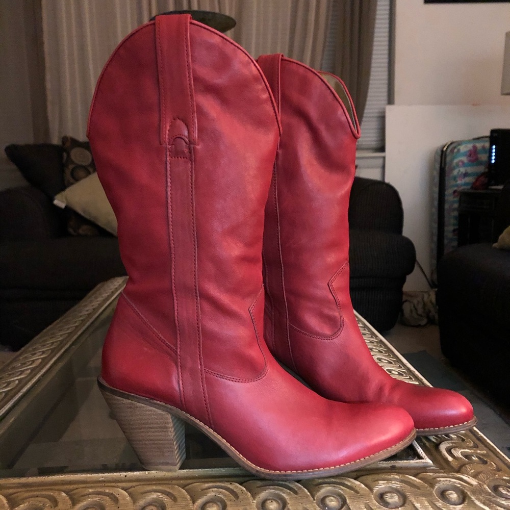 Jessica Simpson cowgirl boots